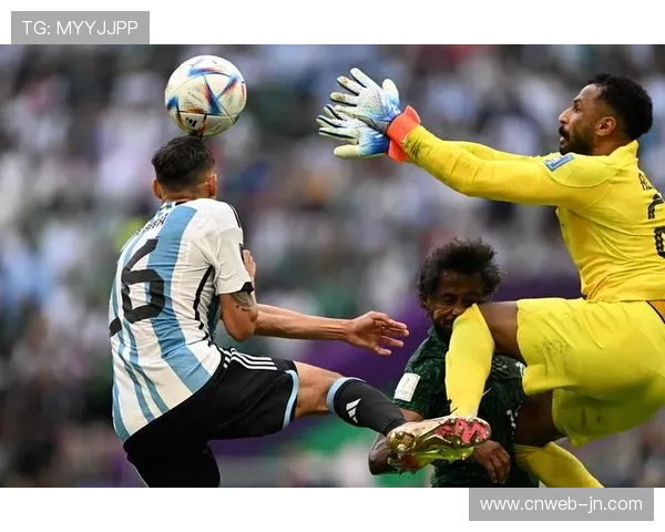 朗斯七连胜领跑，托马森一传一射当选全场最佳